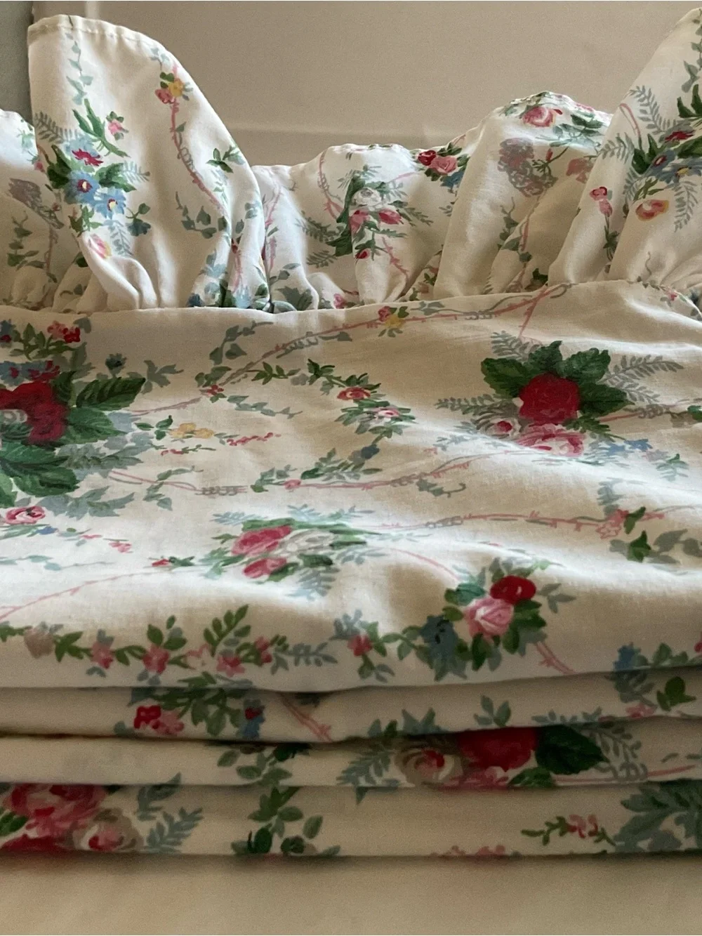 Vintage, Ralph Lauren BLAINE Floral Ruffled 2 KING Pillowcases